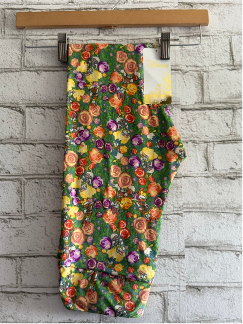 NEW! Disney Daisy Duck Size OS Leggings LulaRoe